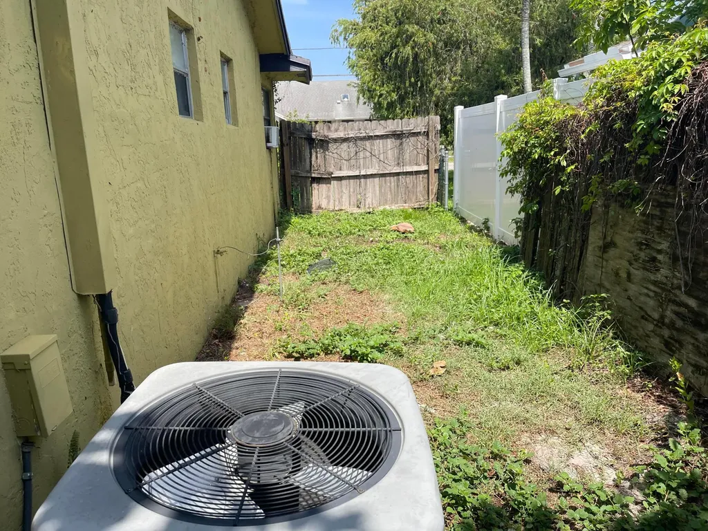 6663 Rigger Road Lake Worth FL 33462