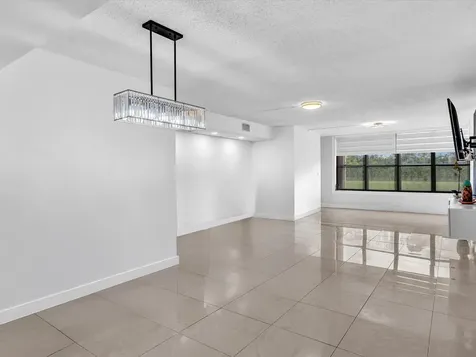 2659 Carambola Circle N Coconut Creek FL 33066