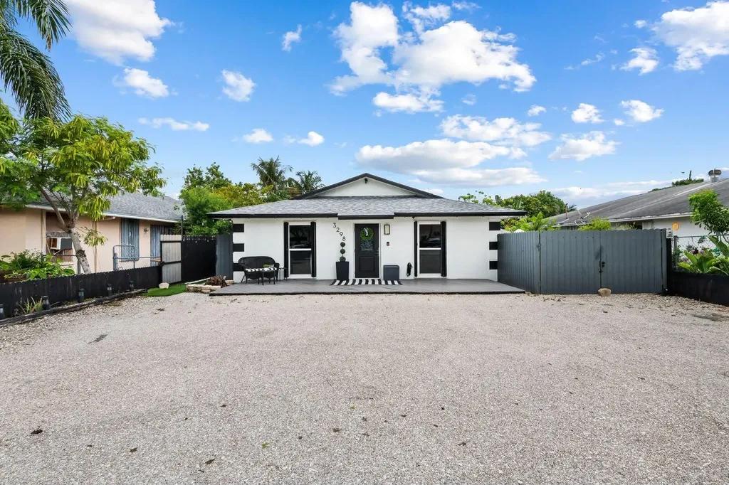 3298 N Dixie Highway Boca Raton FL 33431