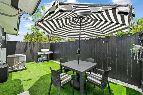 3298 N Dixie Highway Boca Raton FL 33431