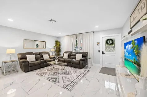 3298 N Dixie Highway Boca Raton FL 33431