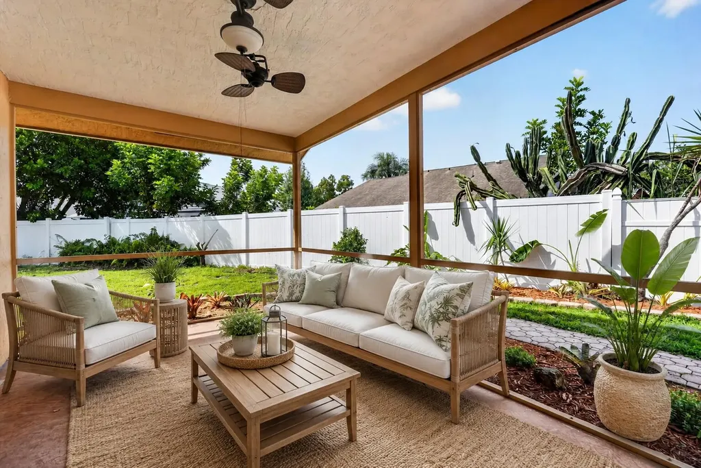 166 Raintree Jupiter FL 33458