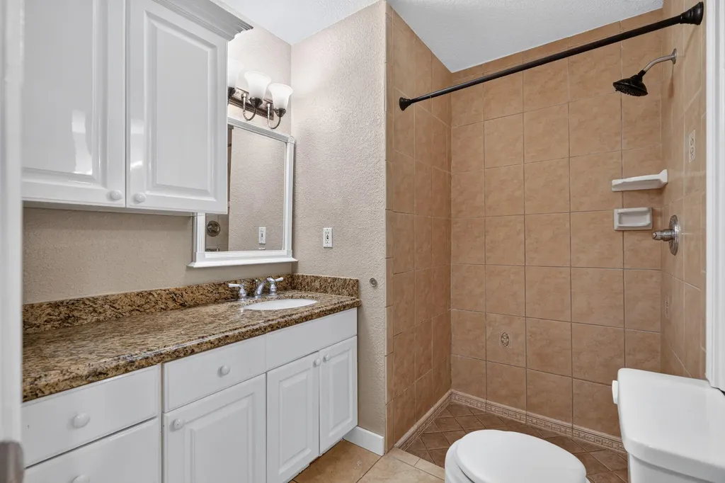 166 Raintree Jupiter FL 33458