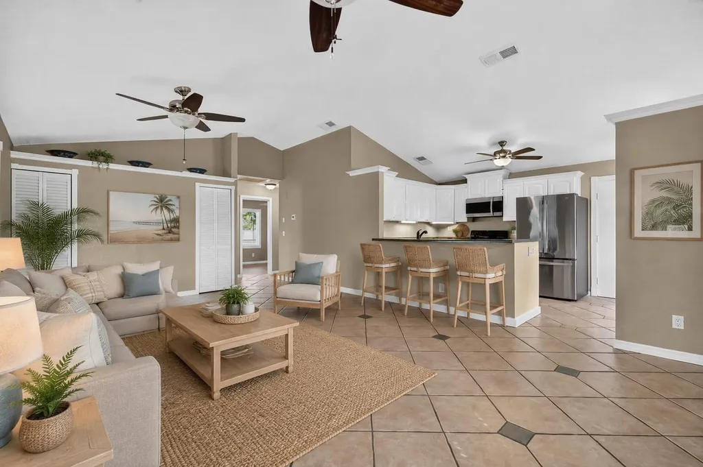 166 Raintree Jupiter FL 33458