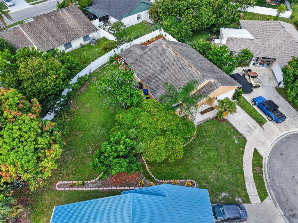 166 Raintree Jupiter FL 33458