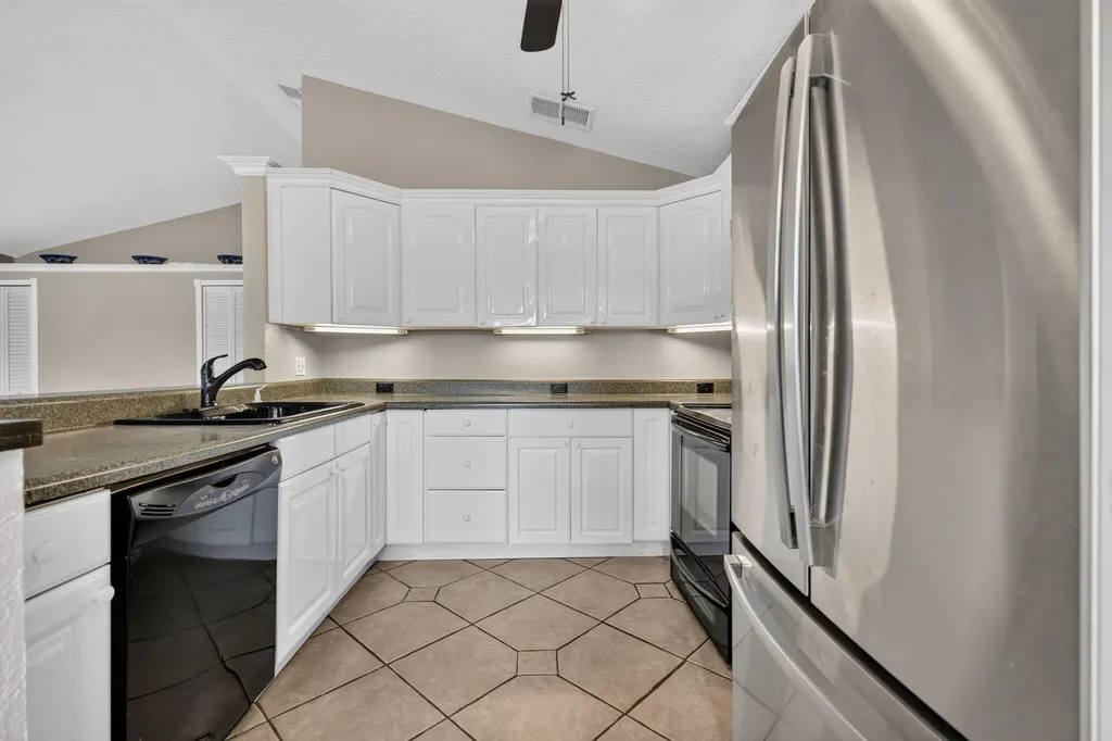 166 Raintree Jupiter FL 33458