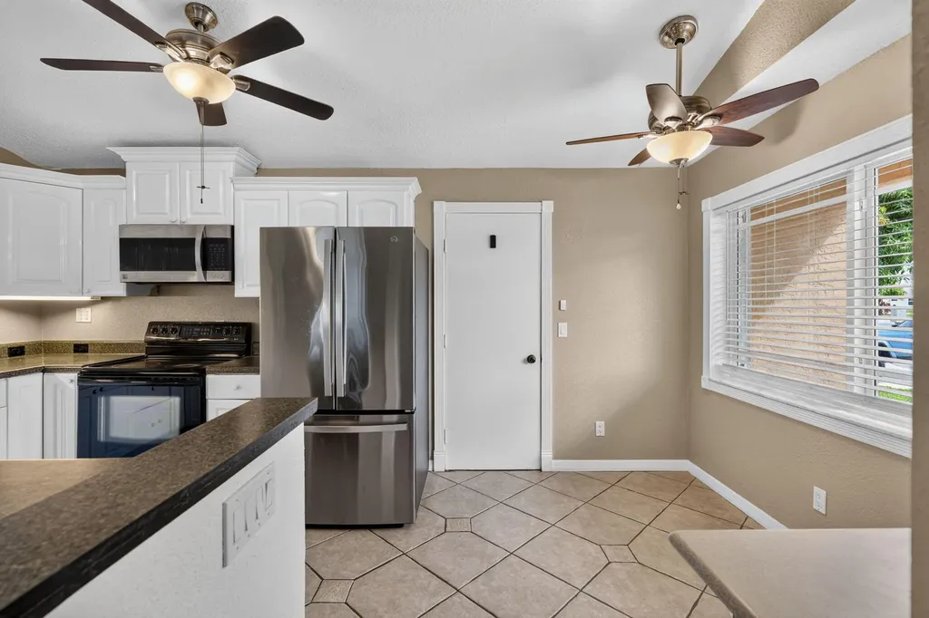 166 Raintree Jupiter FL 33458
