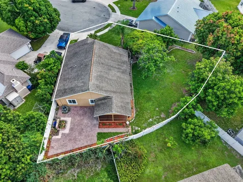 166 Raintree Jupiter FL 33458