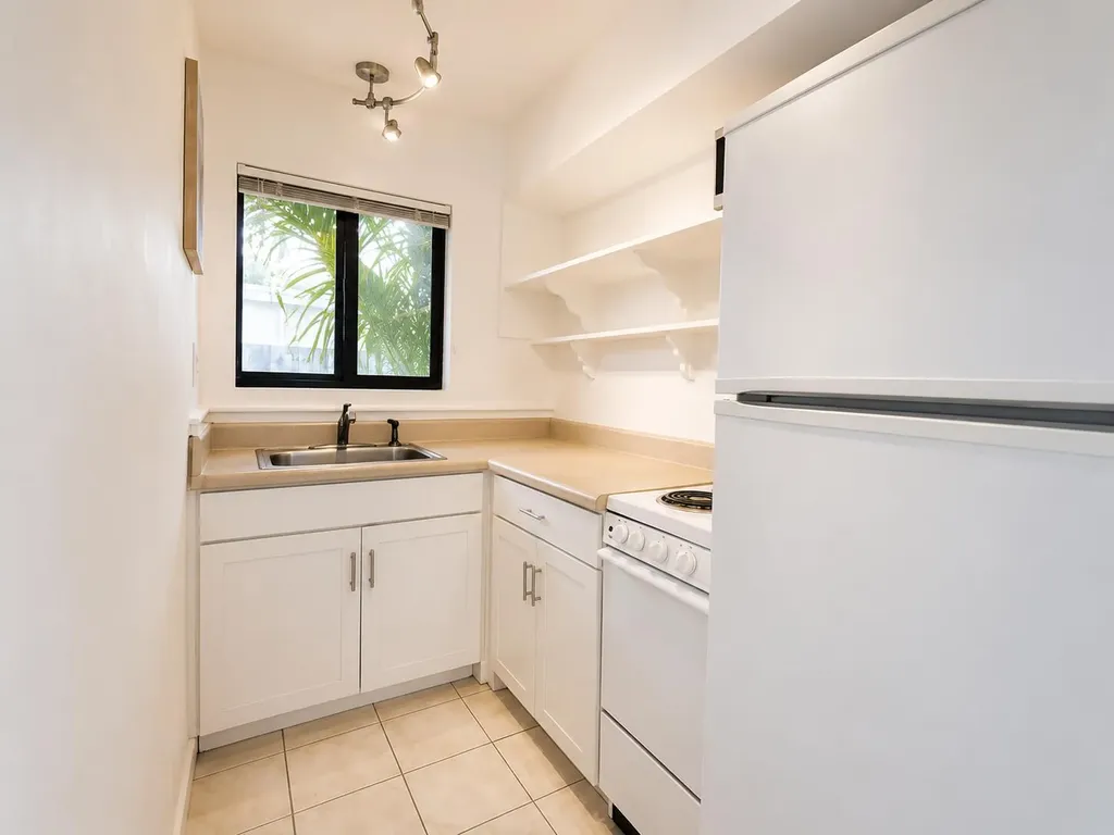 1724 NE 17th Street Fort Lauderdale FL 33305