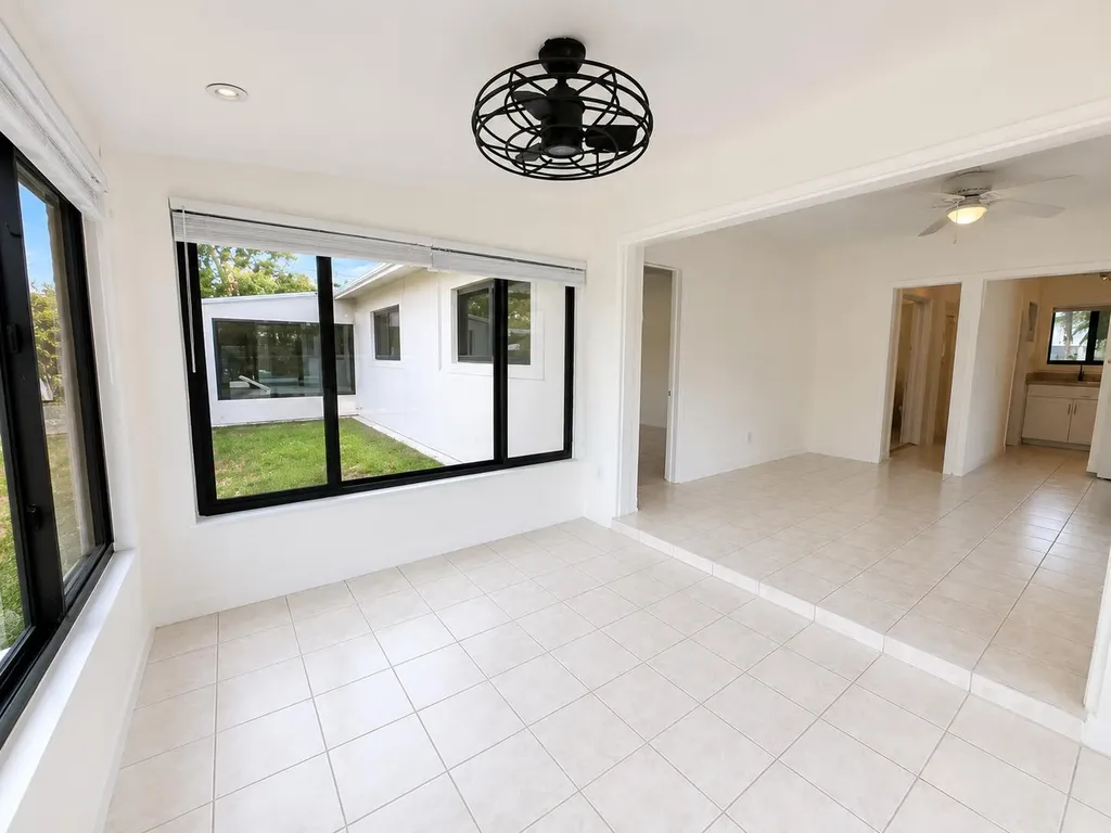 1724 NE 17th Street Fort Lauderdale FL 33305