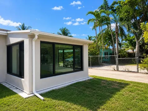 1724 NE 17th Street Fort Lauderdale FL 33305