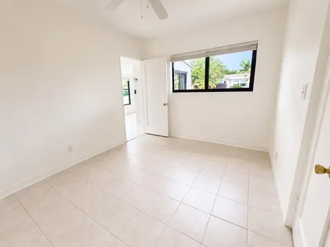 1724 NE 17th Street Fort Lauderdale FL 33305