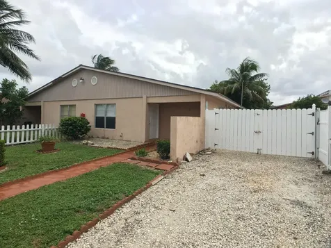 5852 Albert Road West Palm Beach FL 33415