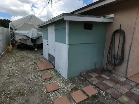 5852 Albert Road West Palm Beach FL 33415