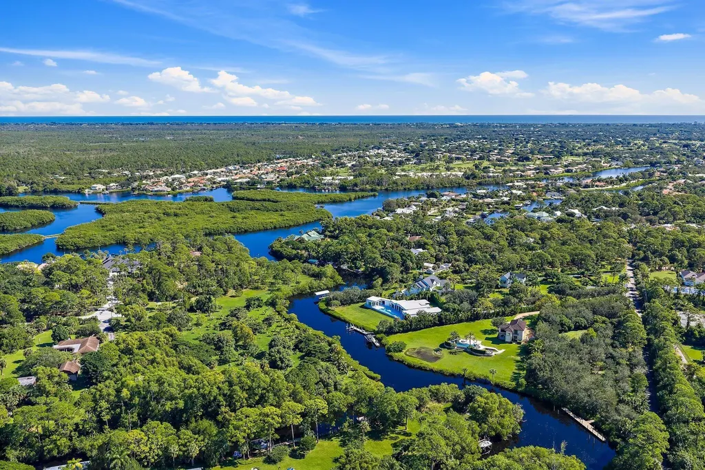 8309 SE Rivers Edge Street Jupiter FL 33458