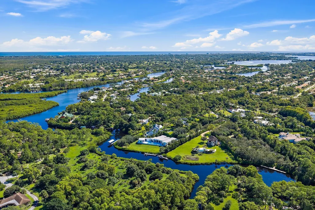 8309 SE Rivers Edge Street Jupiter FL 33458