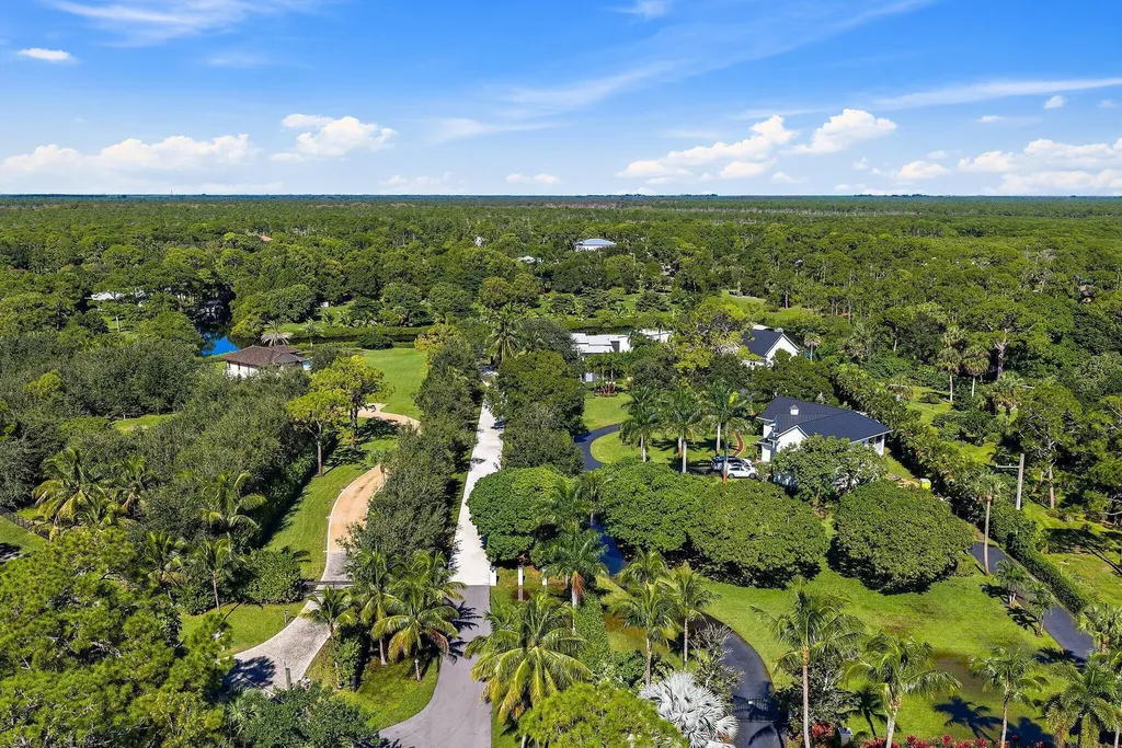 8309 SE Rivers Edge Street Jupiter FL 33458