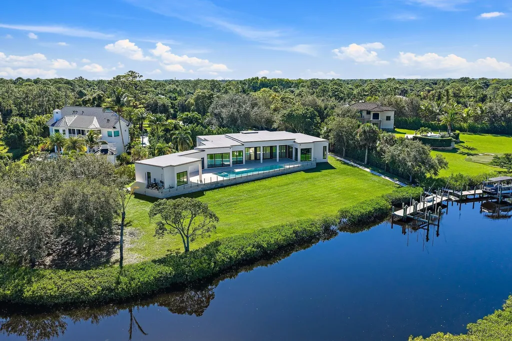 8309 SE Rivers Edge Street Jupiter FL 33458