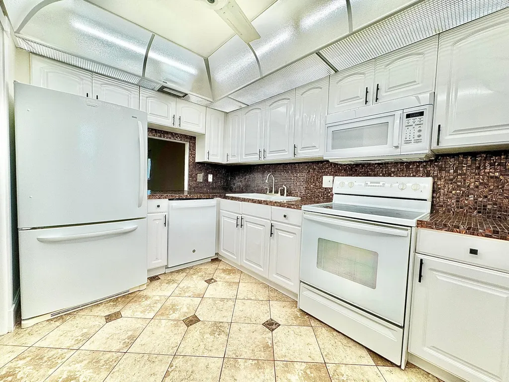 2871 N Ocean Boulevard Boca Raton FL 33431
