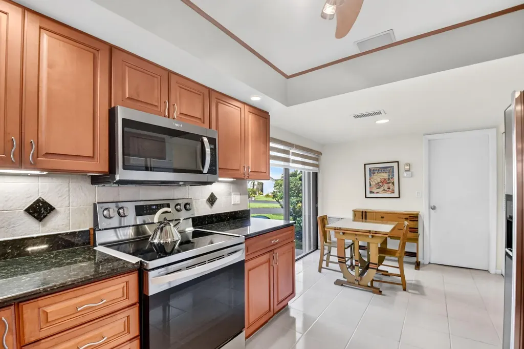 5791 Lakeview Mews Place Boynton Beach FL 33437