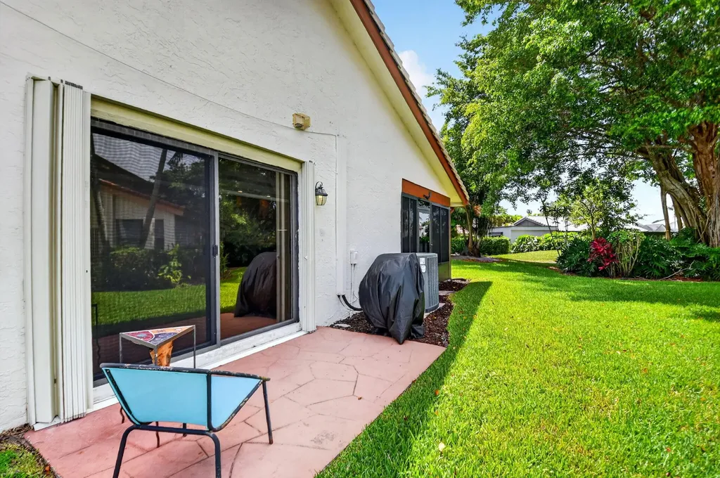 5791 Lakeview Mews Place Boynton Beach FL 33437