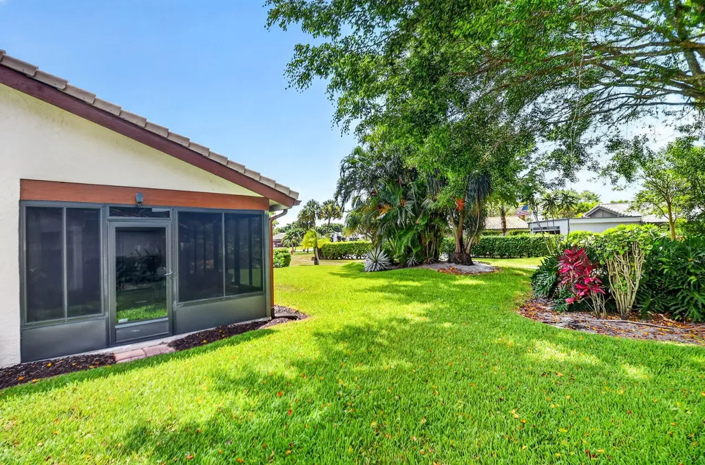 5791 Lakeview Mews Place Boynton Beach FL 33437