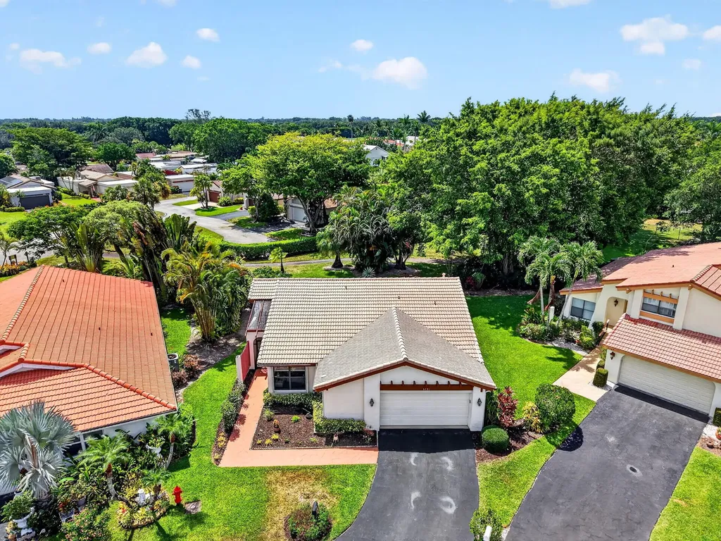 5791 Lakeview Mews Place Boynton Beach FL 33437