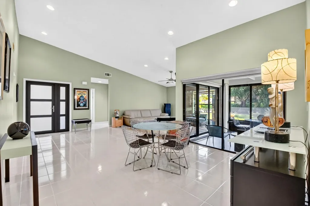 5791 Lakeview Mews Place Boynton Beach FL 33437