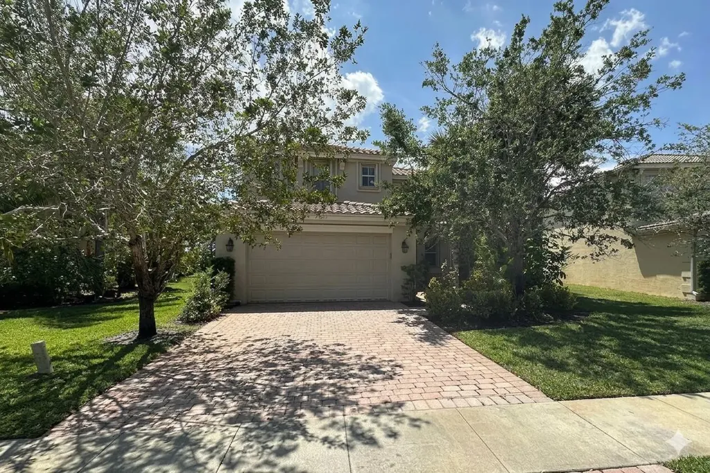 2709 Pienza Circle Royal Palm Beach FL 33411