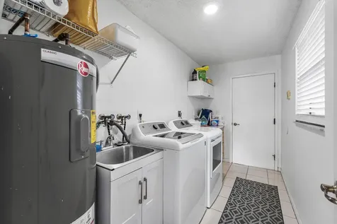 1217 NW 111th Way Coral Springs FL 33071