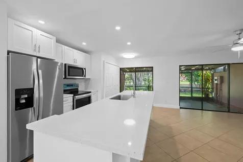 1517 Fairway Road Pembroke Pines FL 33026