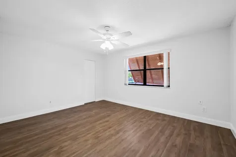 1517 Fairway Road Pembroke Pines FL 33026