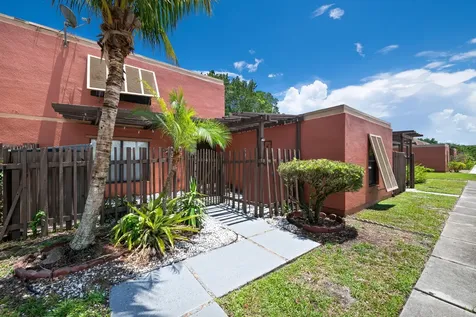 1517 Fairway Road Pembroke Pines FL 33026