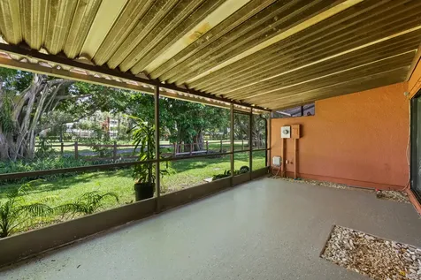 1517 Fairway Road Pembroke Pines FL 33026
