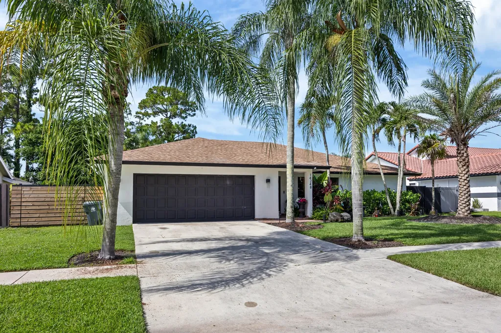 14248 Paddock Drive Wellington FL 33414