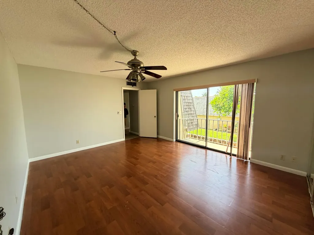 37 Lake Arbor Drive Palm Springs FL 33461