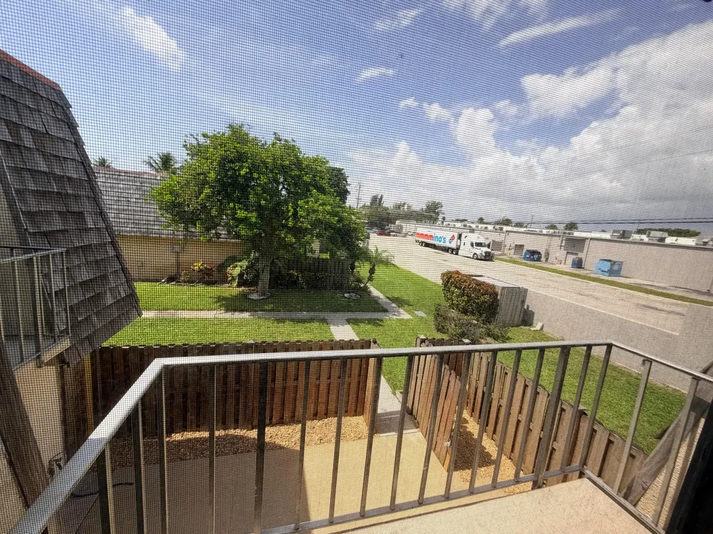 37 Lake Arbor Drive Palm Springs FL 33461