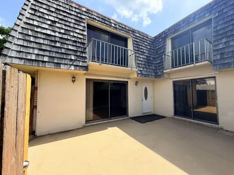 37 Lake Arbor Drive Palm Springs FL 33461