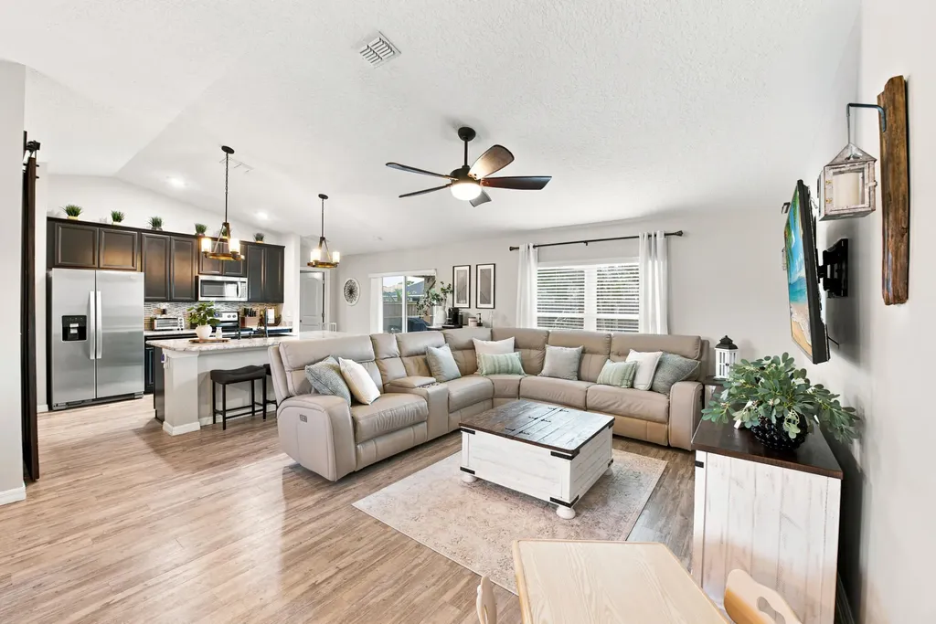 183 SW North Wakefield Circle Port St Lucie FL 34953