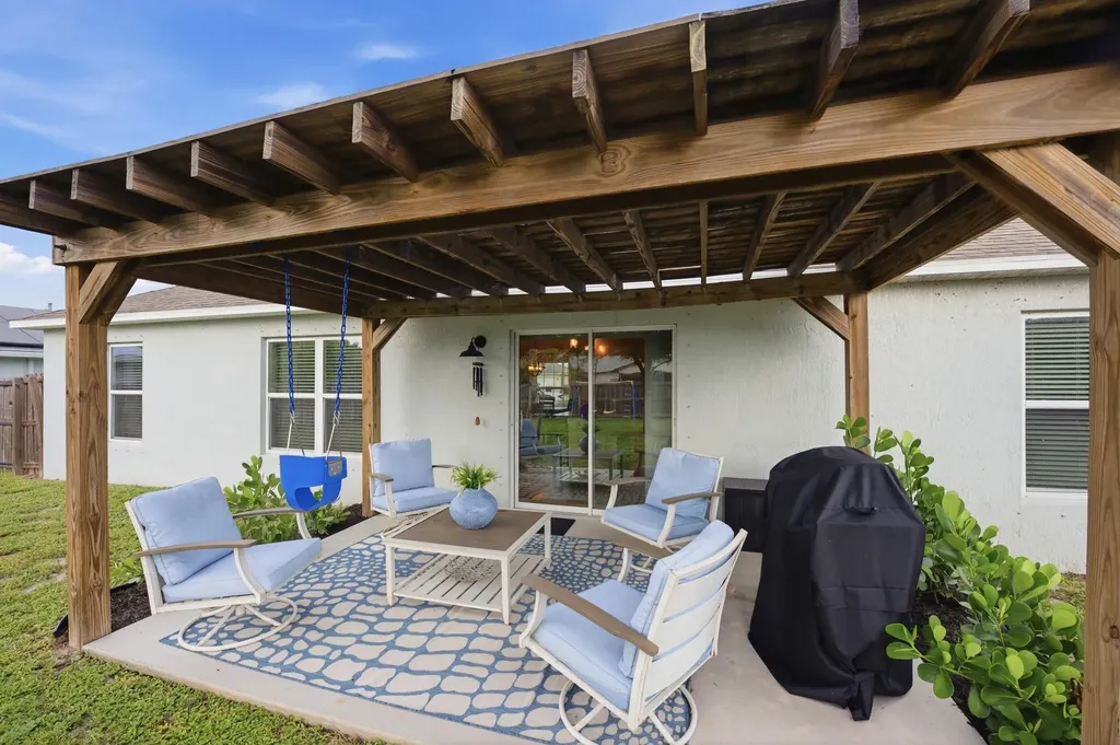 183 SW North Wakefield Circle Port St Lucie FL 34953
