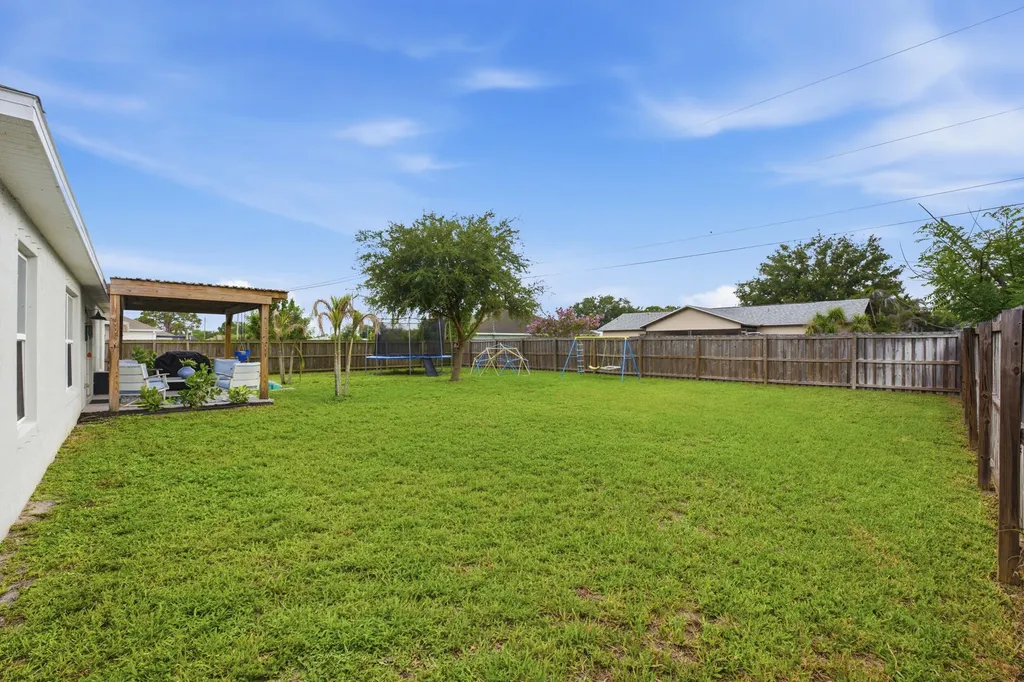 183 SW North Wakefield Circle Port St Lucie FL 34953