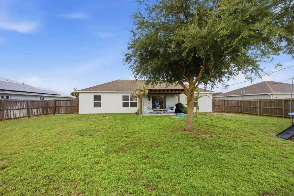 183 SW North Wakefield Circle Port St Lucie FL 34953