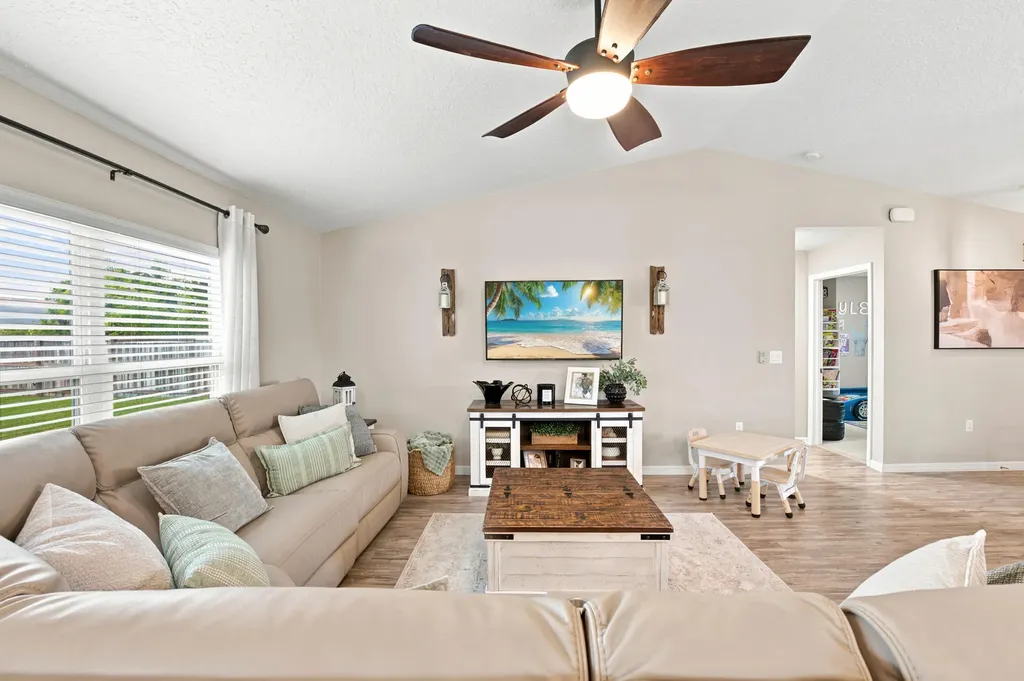 183 SW North Wakefield Circle Port St Lucie FL 34953