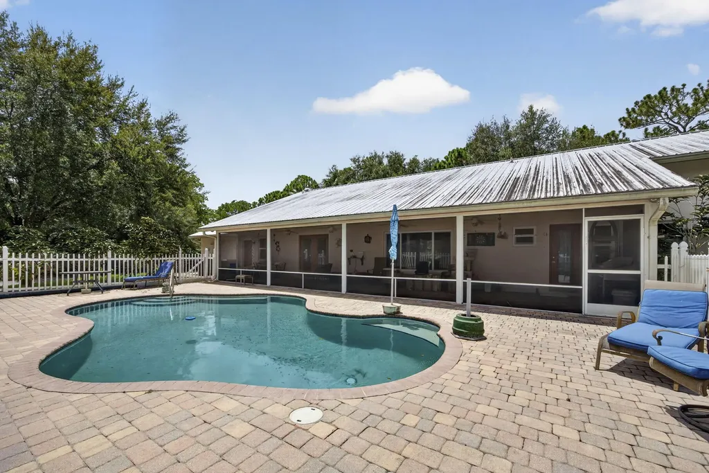 17183 73rd Court N The Acreage FL 33470