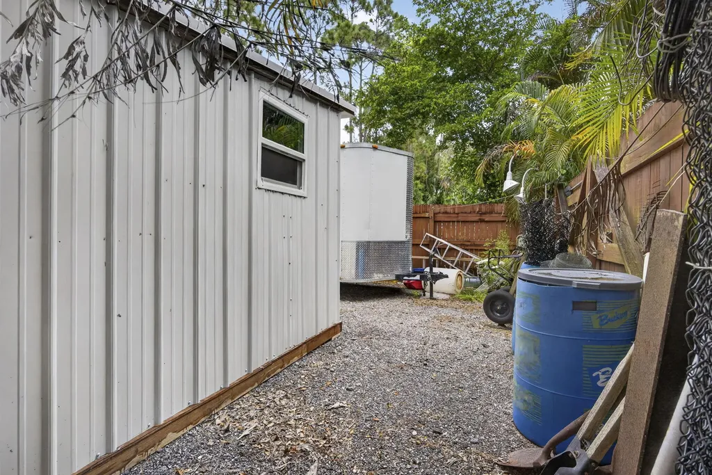 17183 73rd Court N The Acreage FL 33470