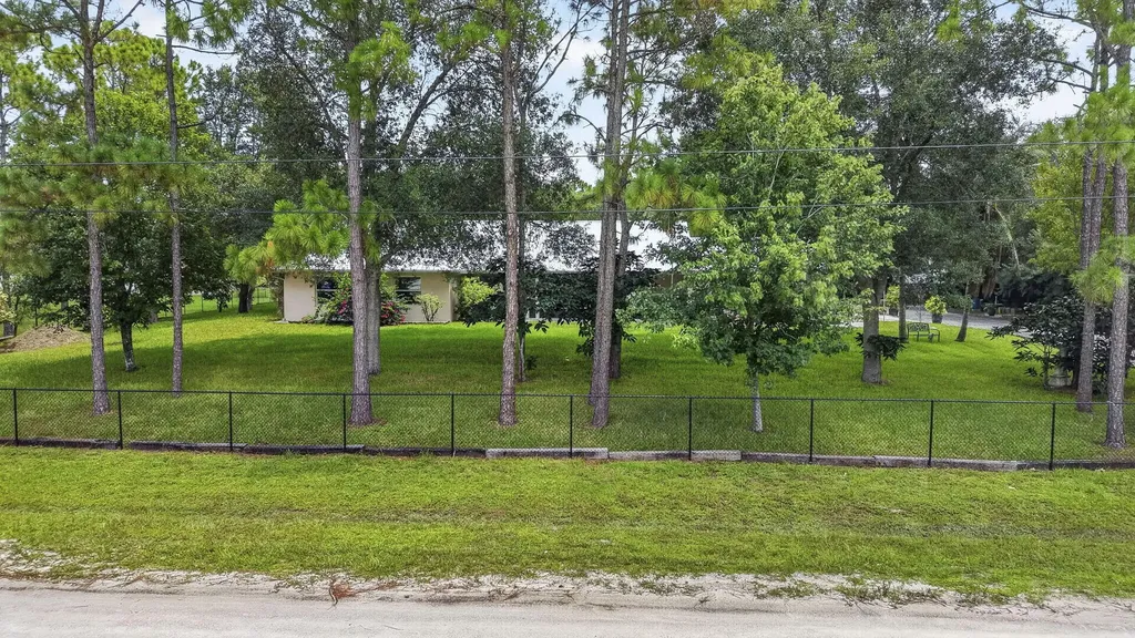 17183 73rd Court N The Acreage FL 33470