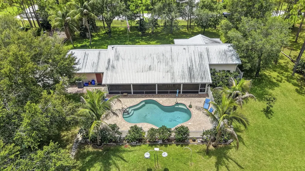 17183 73rd Court N The Acreage FL 33470