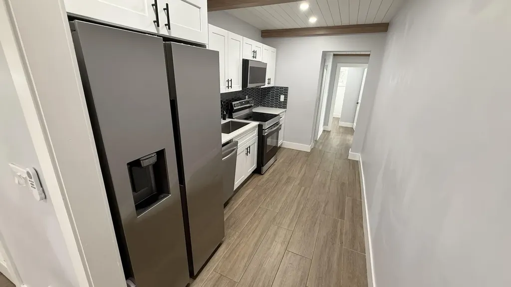 118 SW 7th Street Delray Beach FL 33444