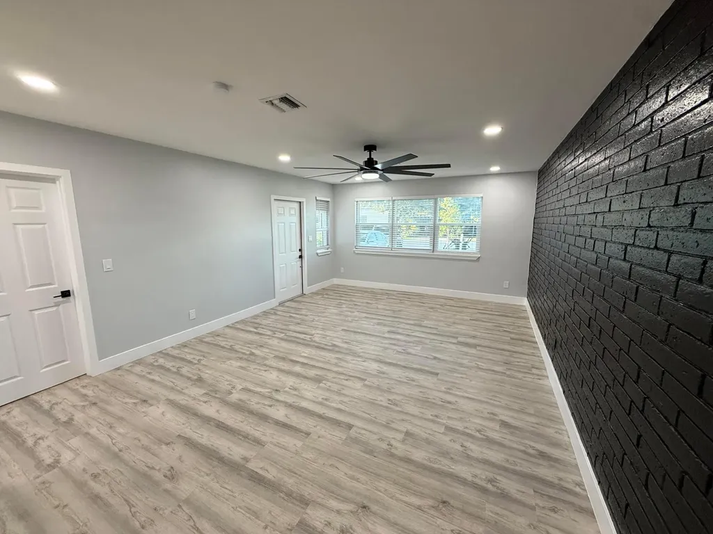118 SW 7th Street Delray Beach FL 33444