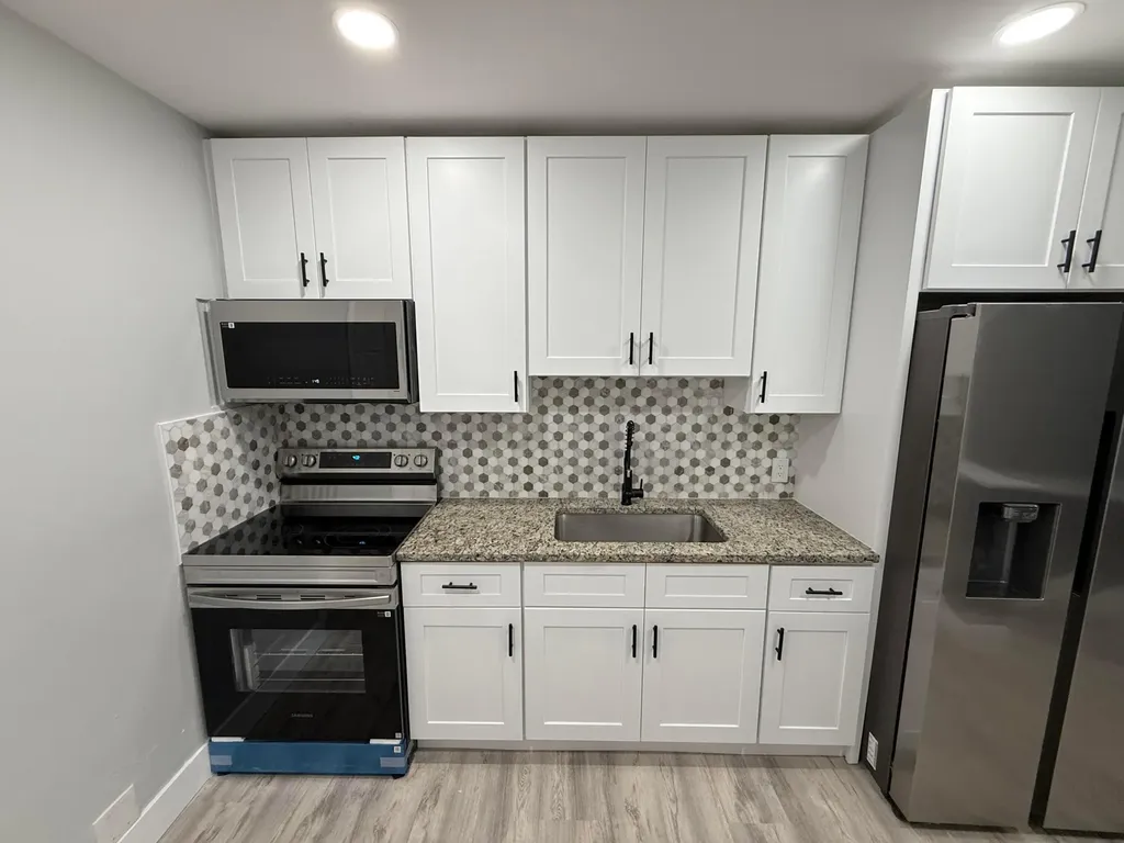 118 SW 7th Street Delray Beach FL 33444